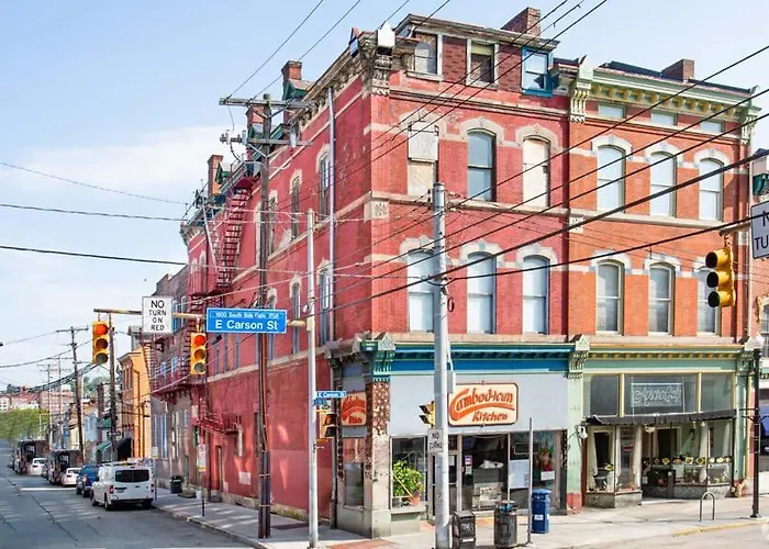 3 Bedroom Southside Loft - Amazing Location Apartment