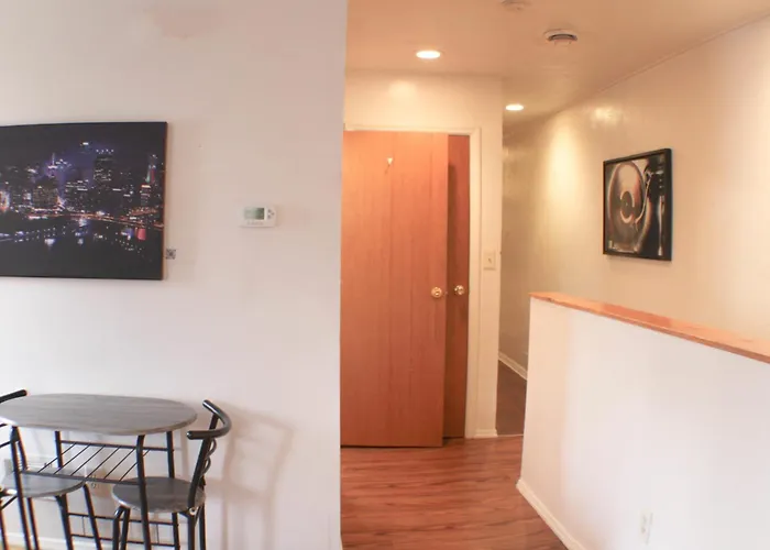 3 Bedroom Southside Loft - Amazing Location Apartment Pittsburgh