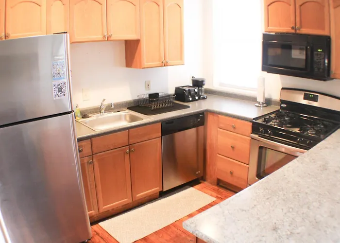 3 Bedroom Southside Loft - Amazing Location Apartment *